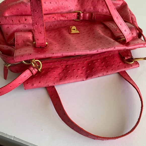 Marc by Marc Jacob’s Ozzie Aurora Rock ostrich pet handbag shoulder bag pink - Picture 3 of 16